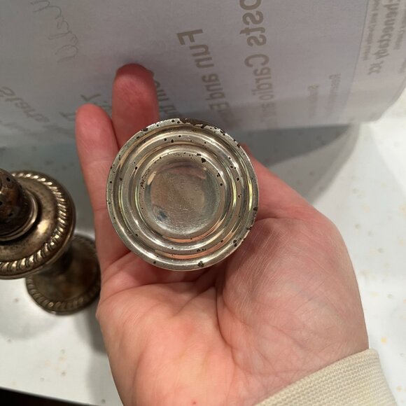 Vintage Empire Weighted Sterling Set of Salt and Pepper Shakers - Picture 4 of 5